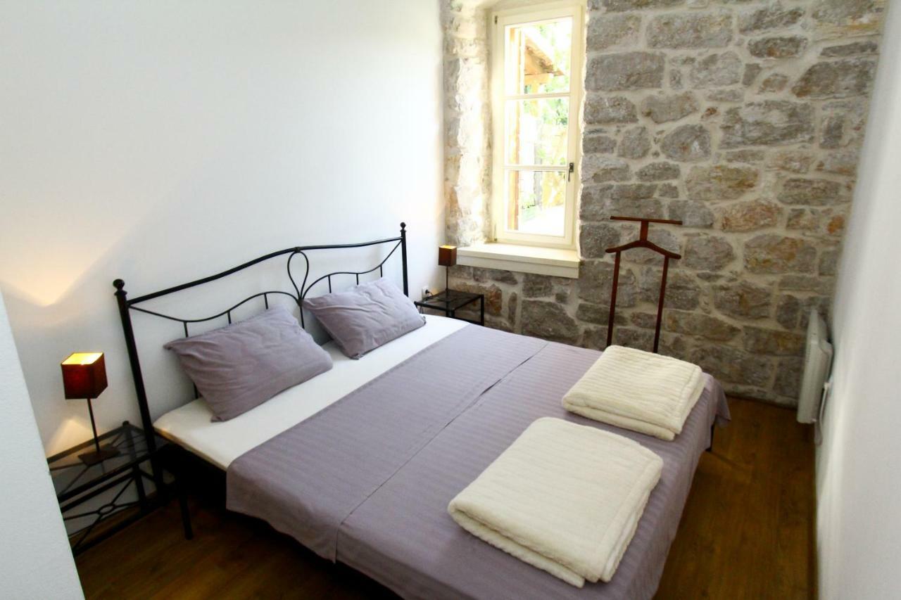 Appartamento Old House Sveti Filip i Jakov Esterno foto