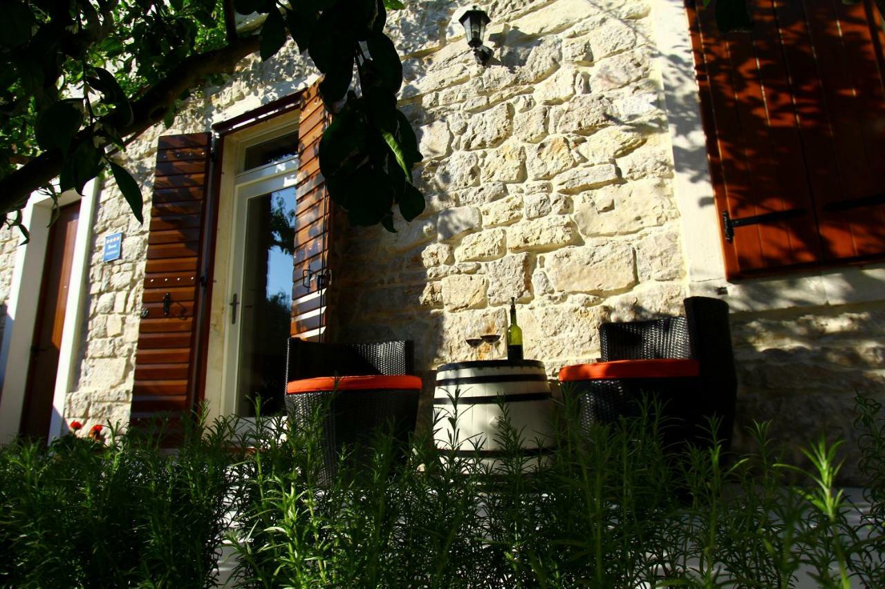 Appartamento Old House Sveti Filip i Jakov Esterno foto