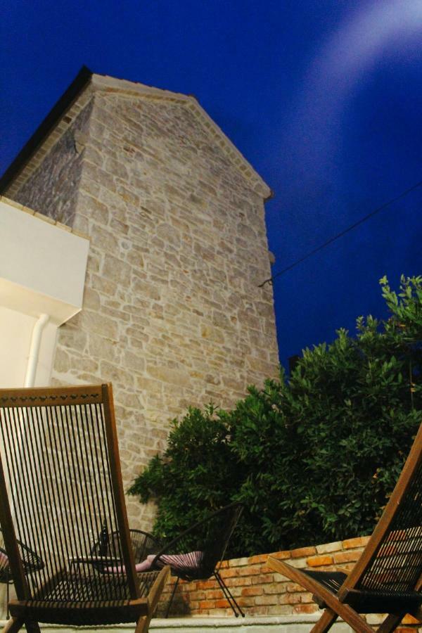 Appartamento Old House Sveti Filip i Jakov Esterno foto